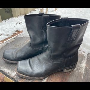 Men’s Frye Boots in Black Leather